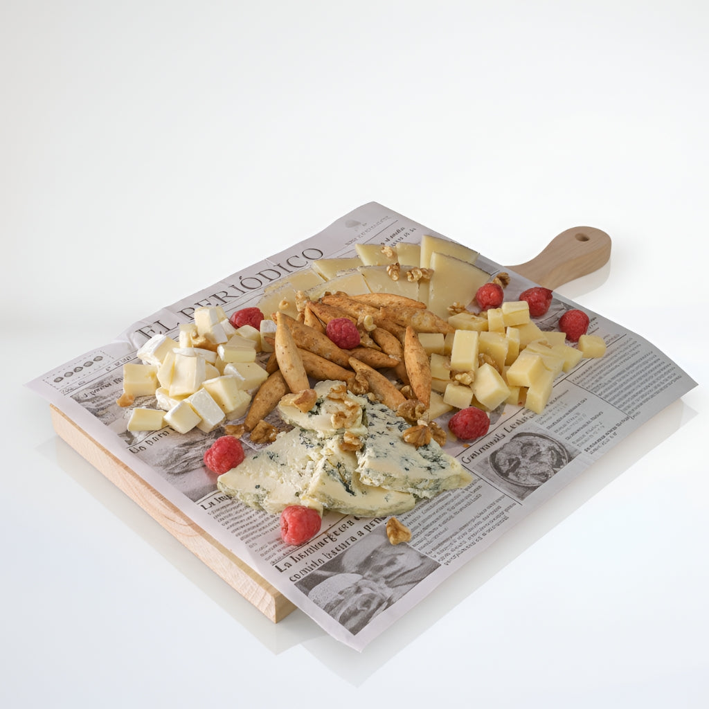 Bandeja de quesos surtidos con fruta y frutos secos